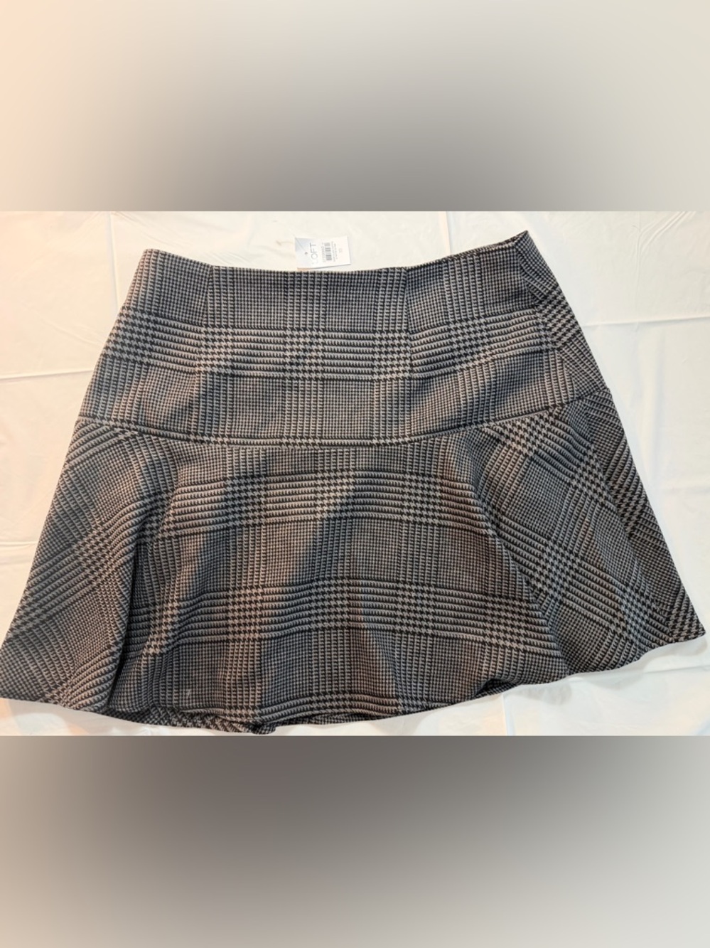 Anne Taylor Loft, size 10, Plaid Flared Mini Skirt - Black and White